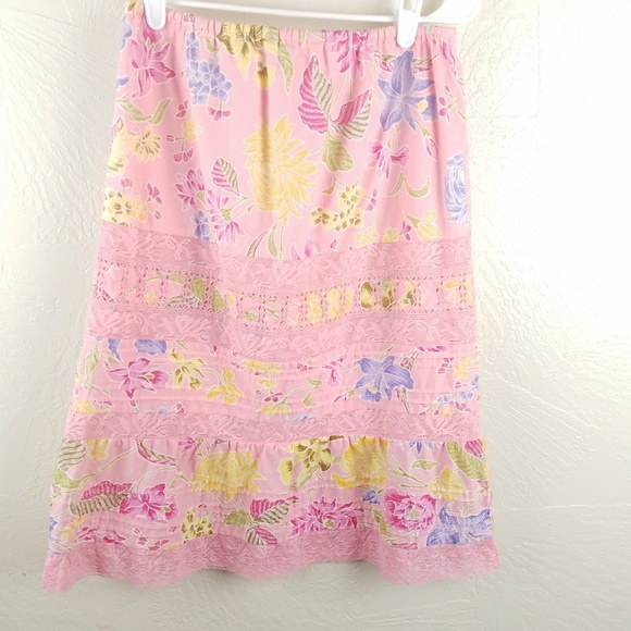 Banana Republic Floral Lace Skirt - Picture 3 of 6
